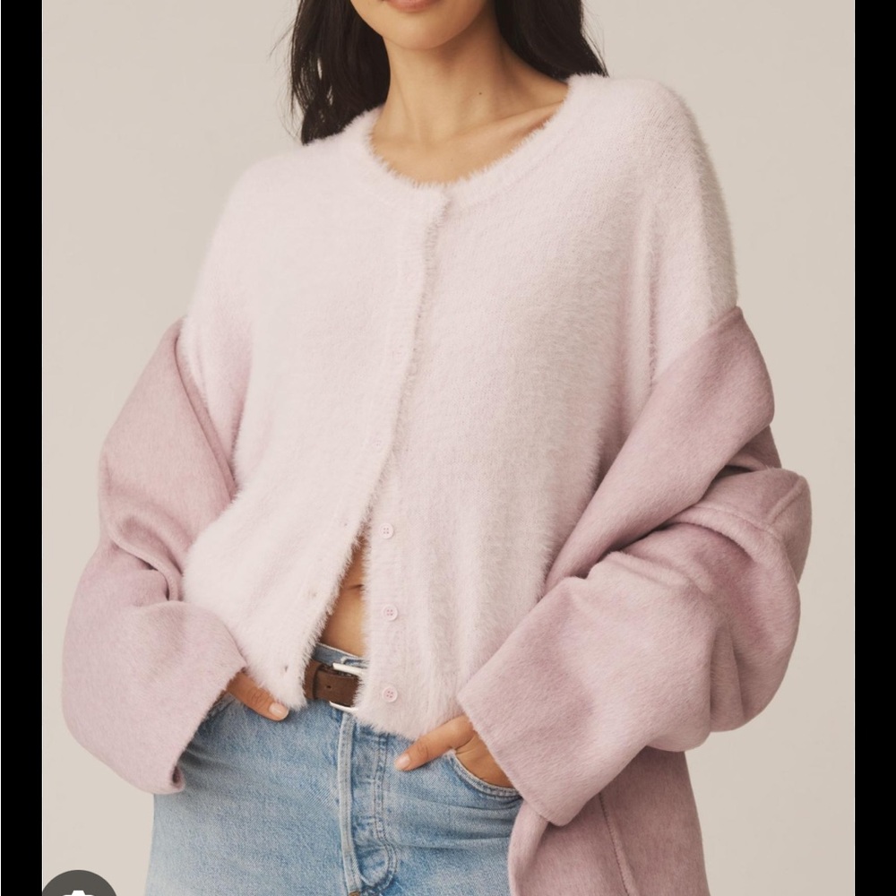 Flat White size large light pink eyelash texture sweater